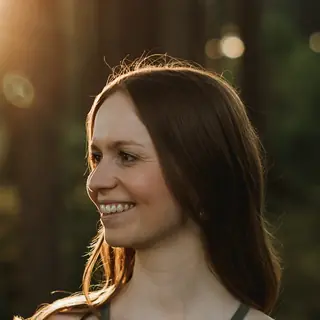 Corinna Großauer, Porträt