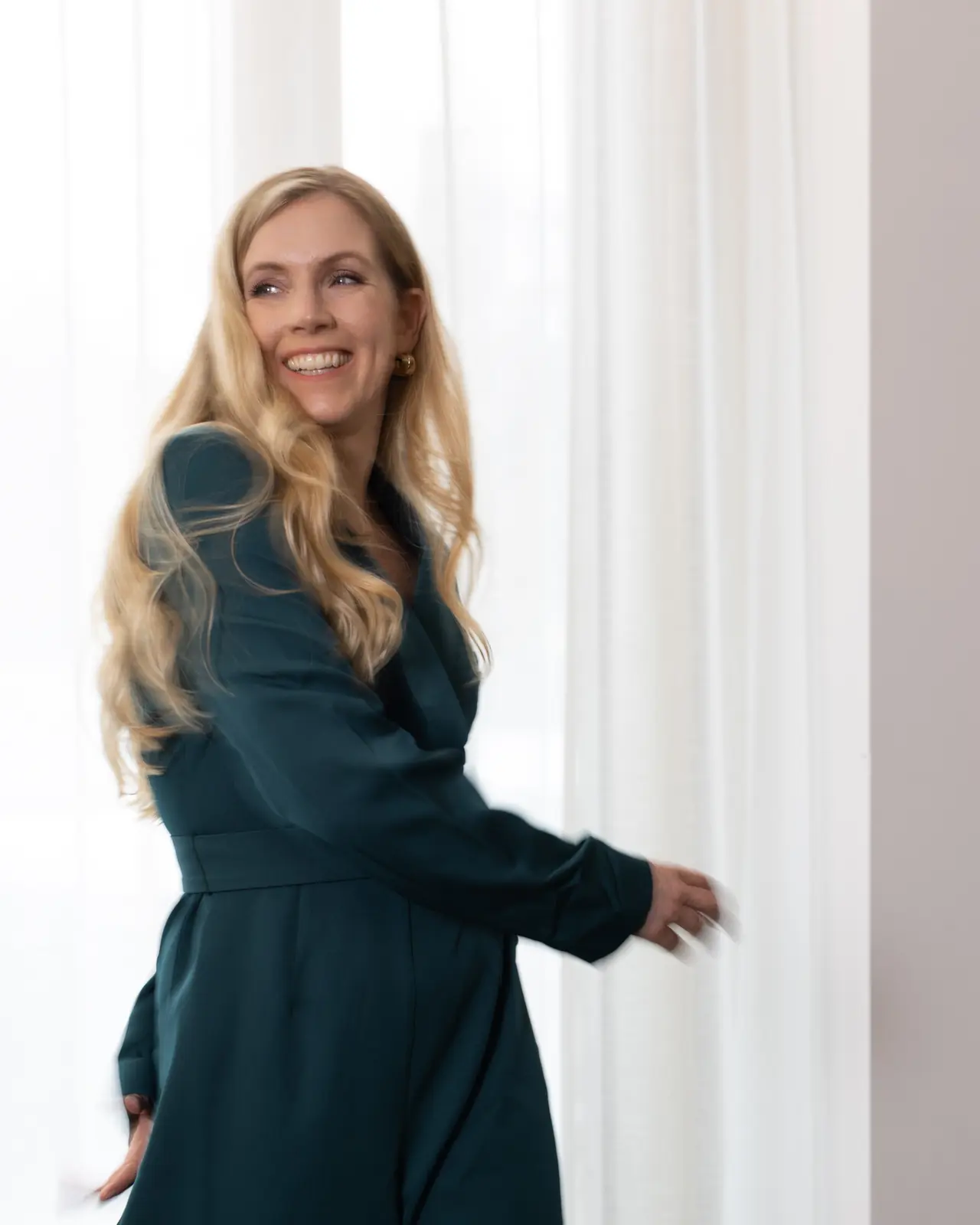 Melanie Pfeiffer, Markenmentorin, lacht in die Kamera, madea Linz