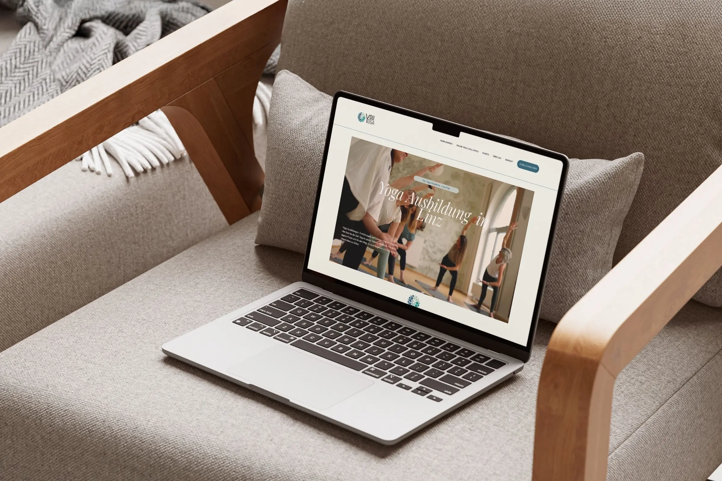 Startseite von You Yoga Linz am Laptop nach dem Relaunch, madea