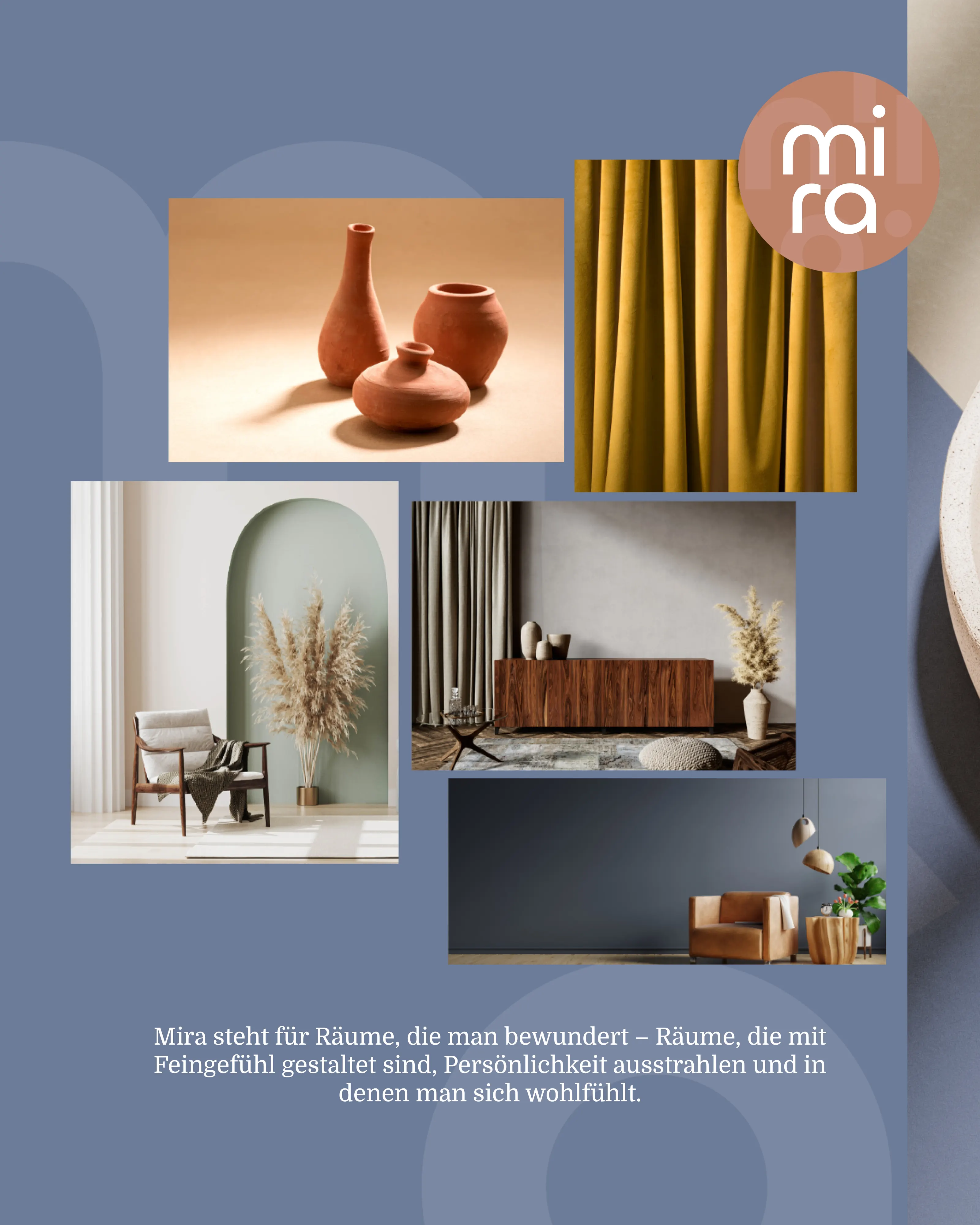 Bildwelt mira: Vasen, Vorhang, Bogen und Holz auf Taubenblau, madea